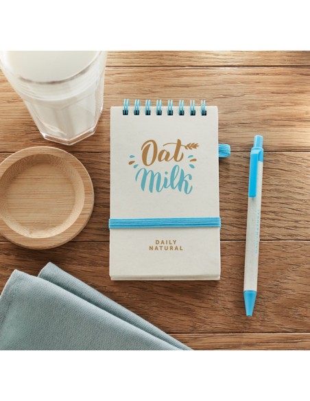 Quaderni A6 con fogli in carta riciclata e biro